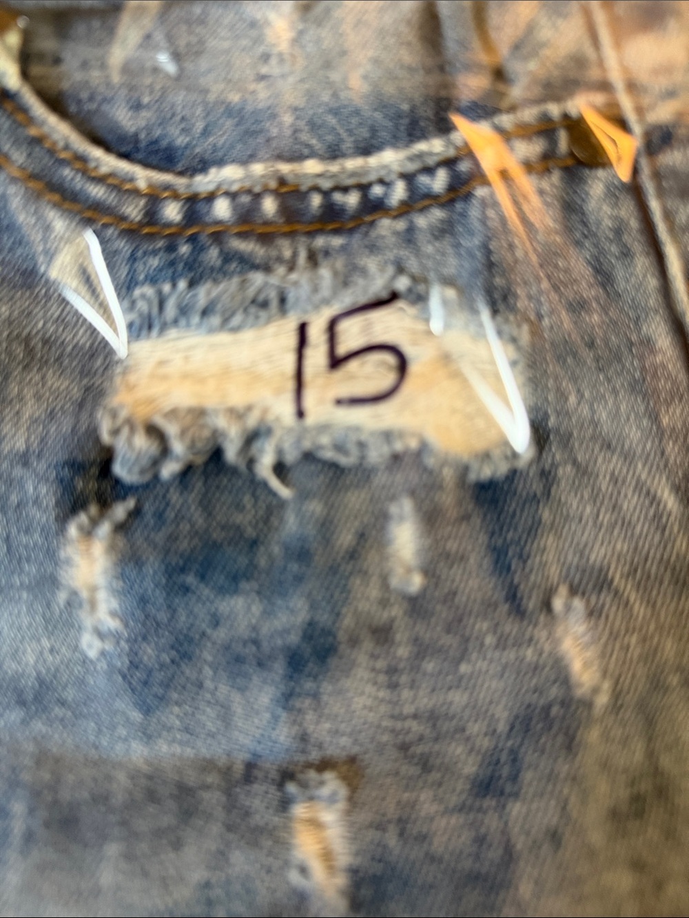 Sincerly Jules Distressed blue denim jeans, size 1/25, featuring a straight leg - Picture 6 of 6